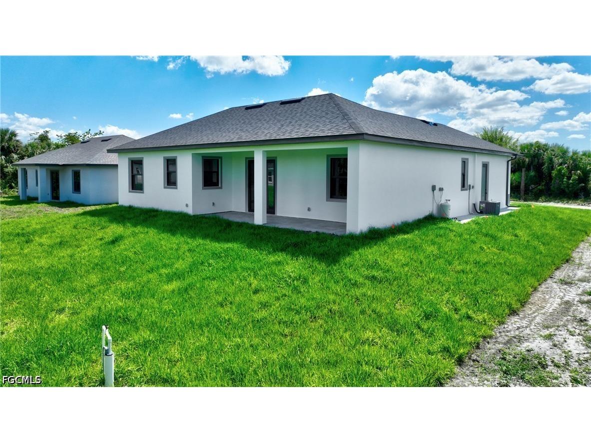 317 Lancelot Avenue Lehigh Acres FL 33974 2026028933 image5