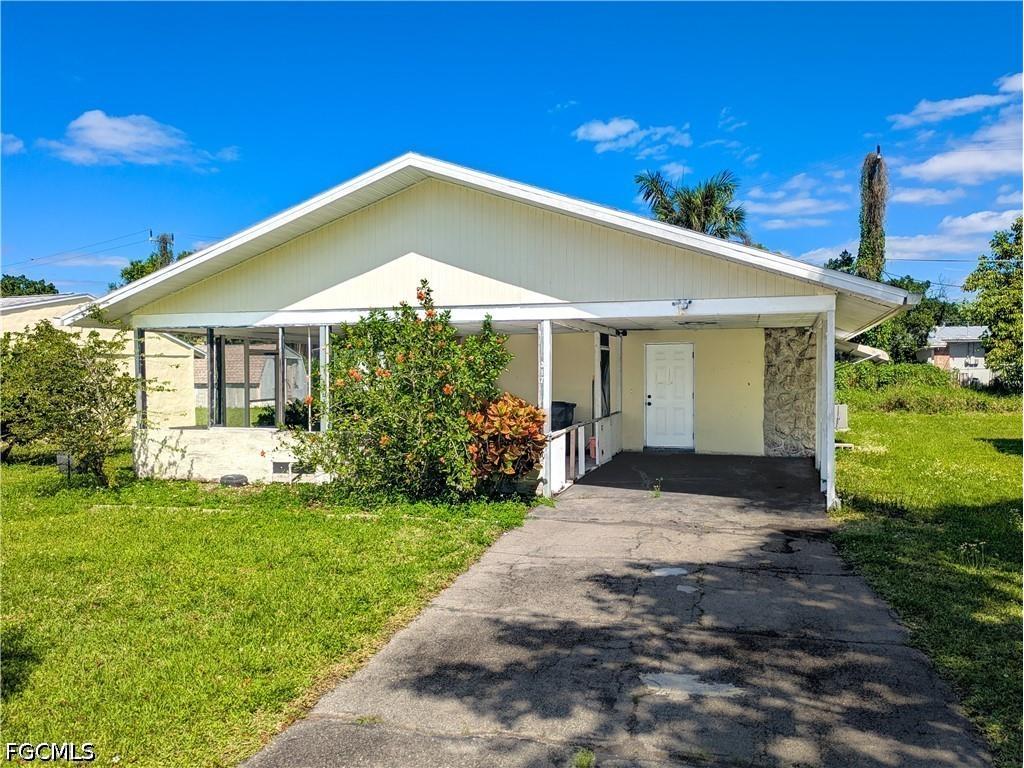 317 Montgomery Avenue Fort Myers FL 33905 2026014838 image1