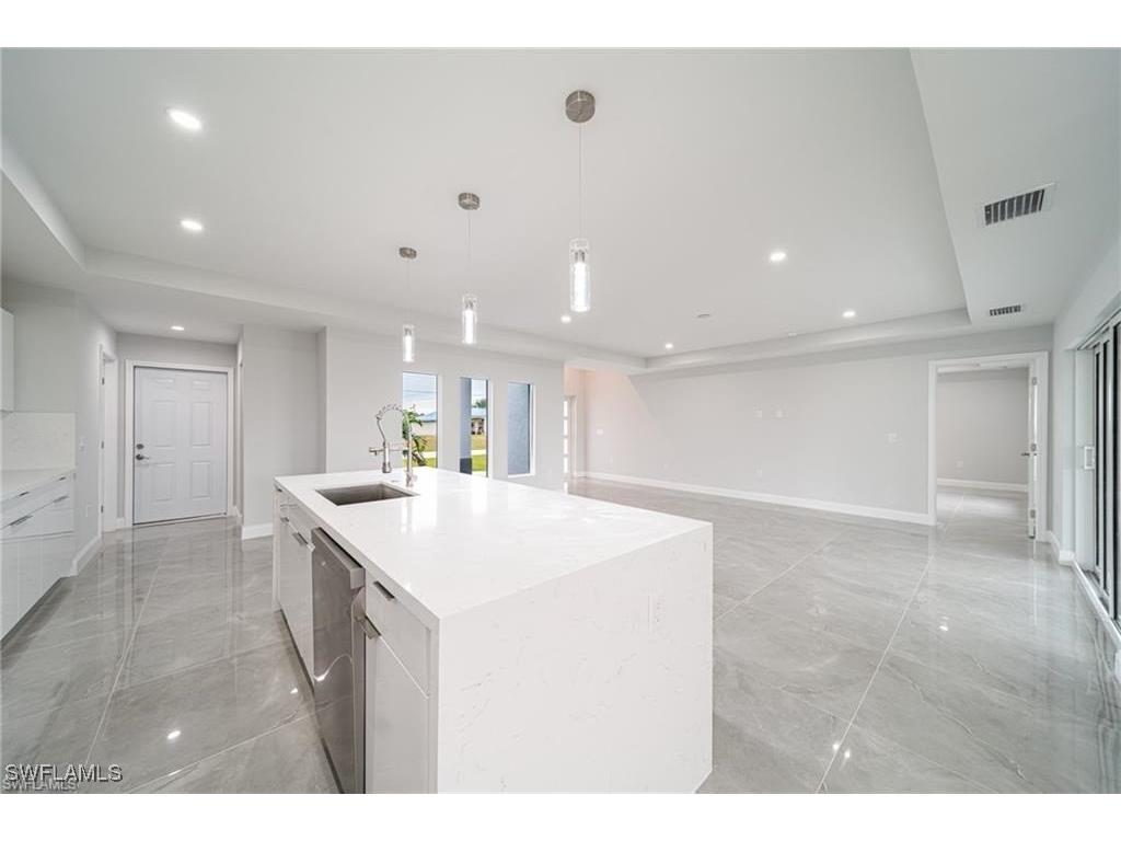 317 NW 13th Terrace Cape Coral FL 33993 2025001232 image4