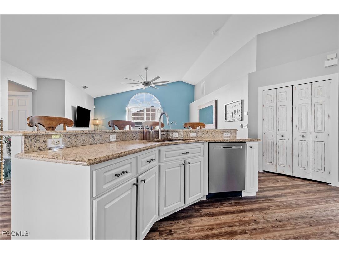 317 SE 13th Terrace Cape Coral FL 33990 2026004251 image18