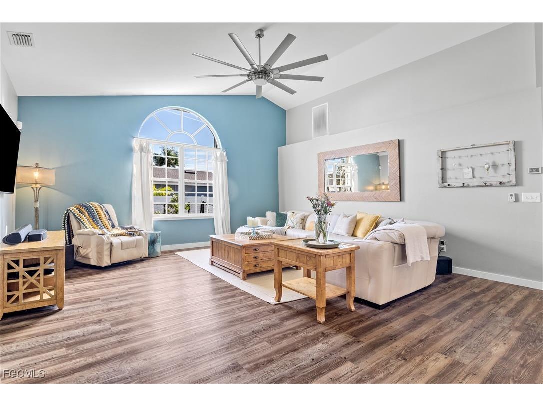 317 SE 13th Terrace Cape Coral FL 33990 2026004251 image21