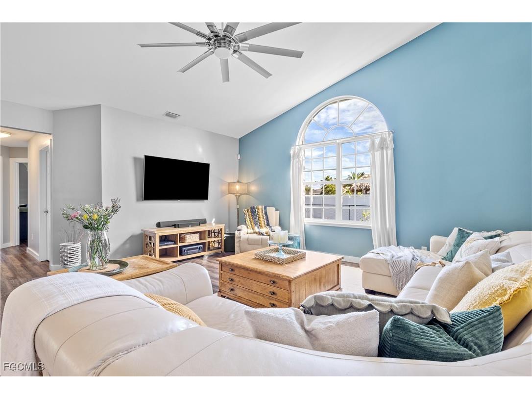 317 SE 13th Terrace Cape Coral FL 33990 2026004251 image22