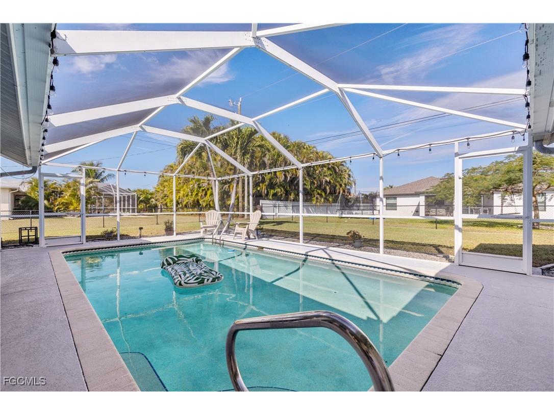 317 SE 13th Terrace Cape Coral FL 33990 2026004251 image33