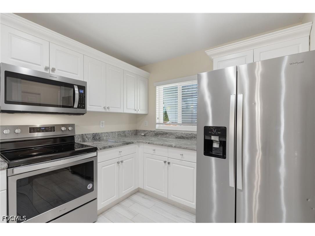 317 SW 25th Avenue Cape Coral FL 33991 2026025700 image11