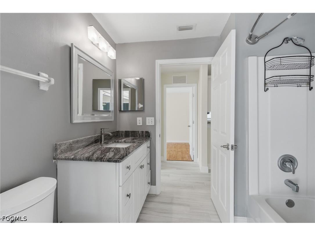 317 SW 25th Avenue Cape Coral FL 33991 2026025700 image13