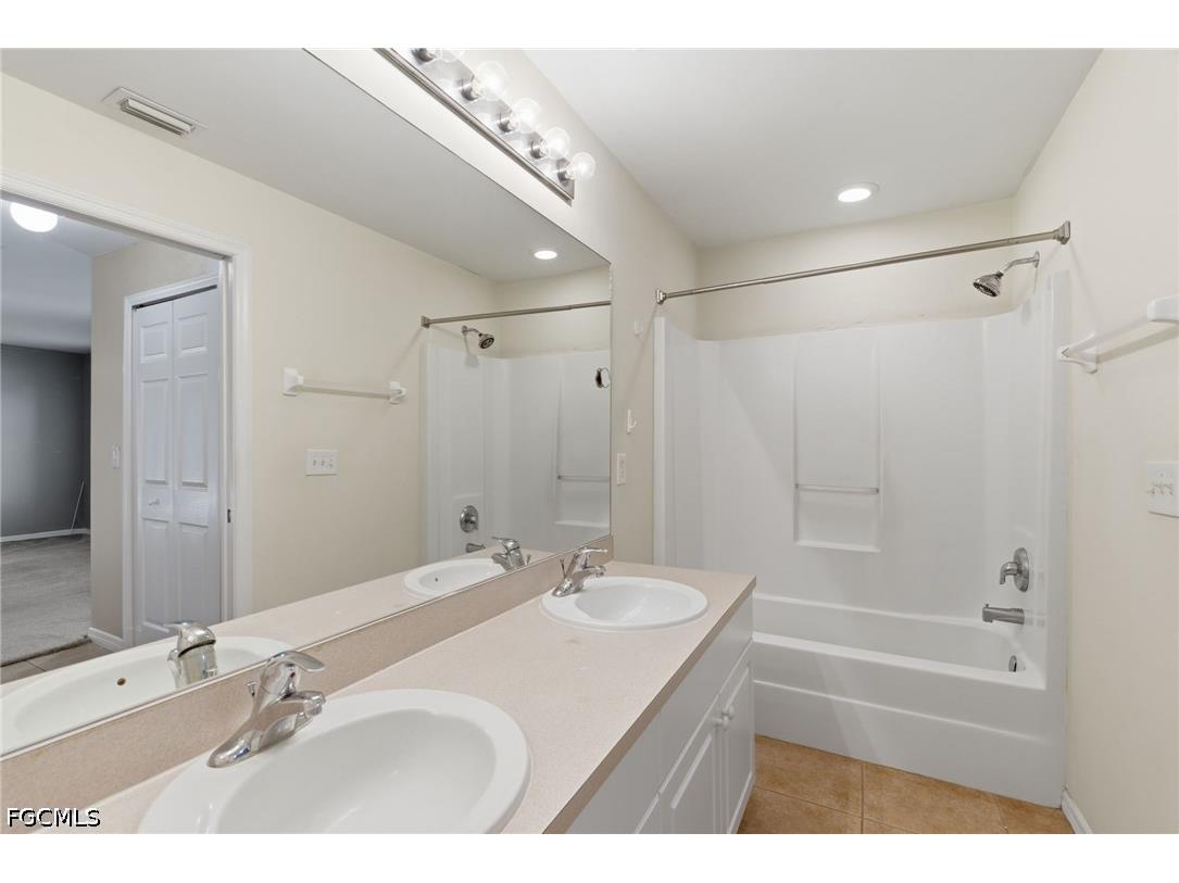 317 SW 25th Avenue Cape Coral FL 33991 2026025700 image21