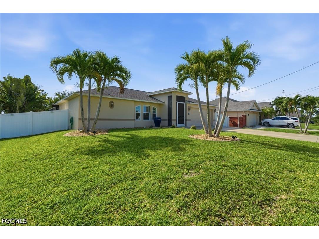 317 SW 25th Avenue Cape Coral FL 33991 2026025700 image3