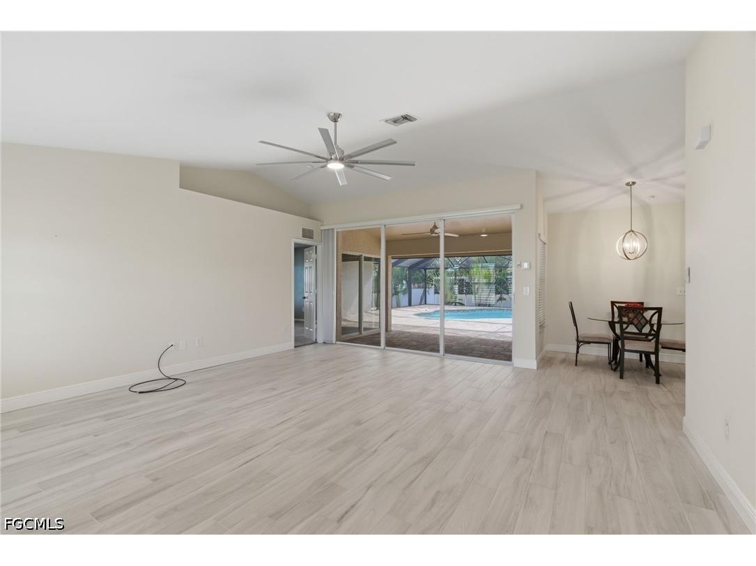 317 SW 25th Avenue Cape Coral FL 33991 2026025700 image4