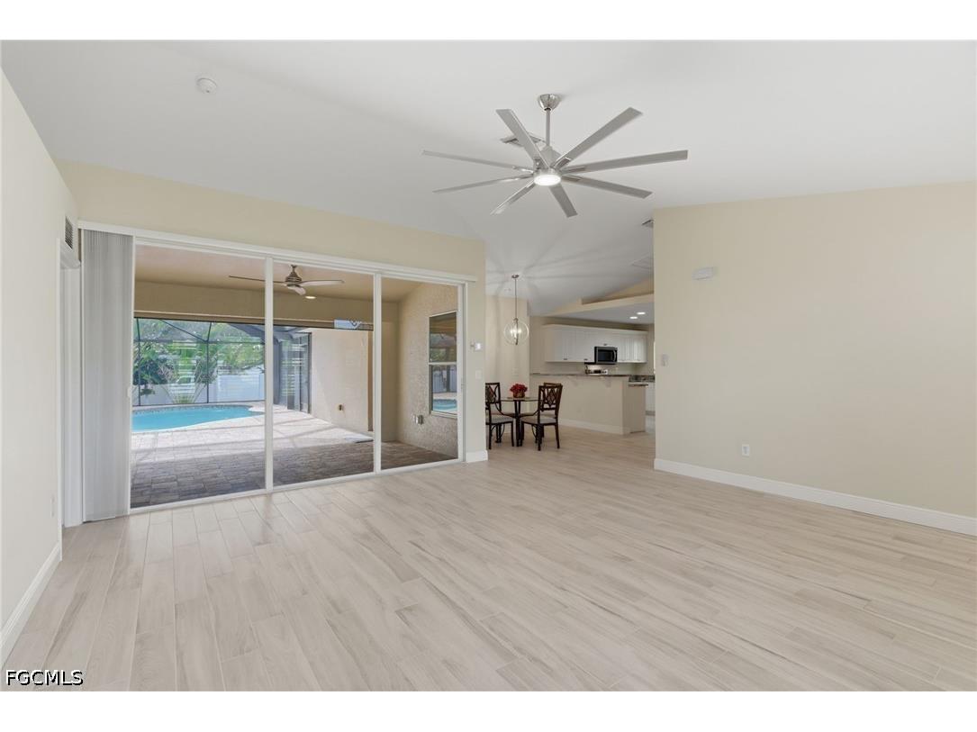 317 SW 25th Avenue Cape Coral FL 33991 2026025700 image5