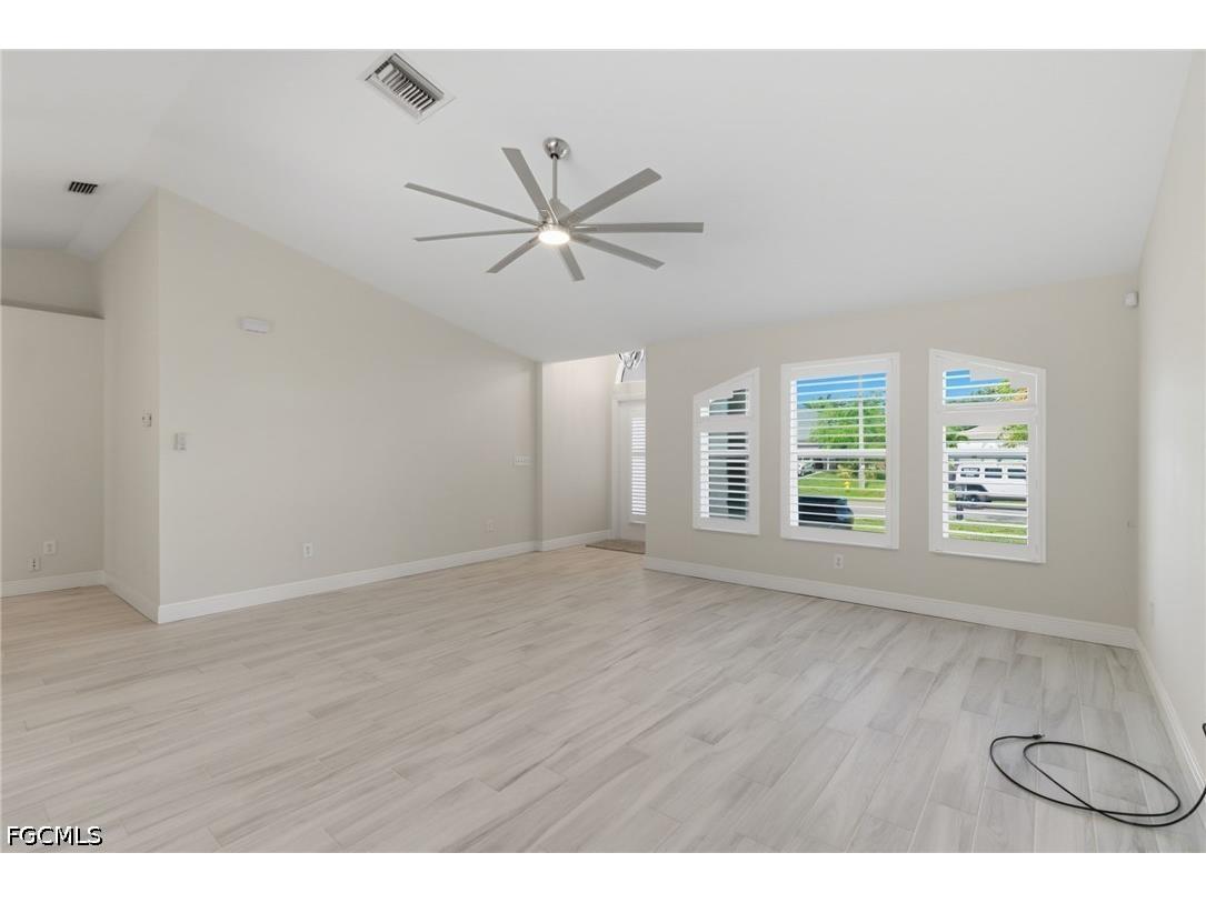 317 SW 25th Avenue Cape Coral FL 33991 2026025700 image6