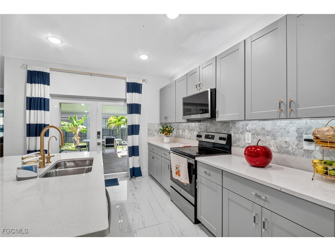 317 SW 26th Avenue Cape Coral FL 33991 2025012411 image13