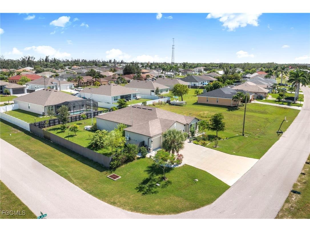 317 SW 26th Avenue Cape Coral FL 33991 2025012411 image2