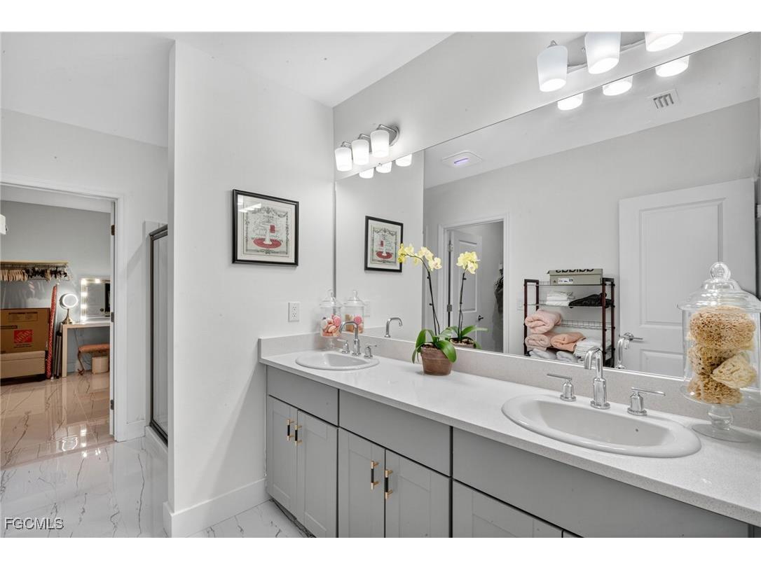 317 SW 26th Avenue Cape Coral FL 33991 2025012411 image21