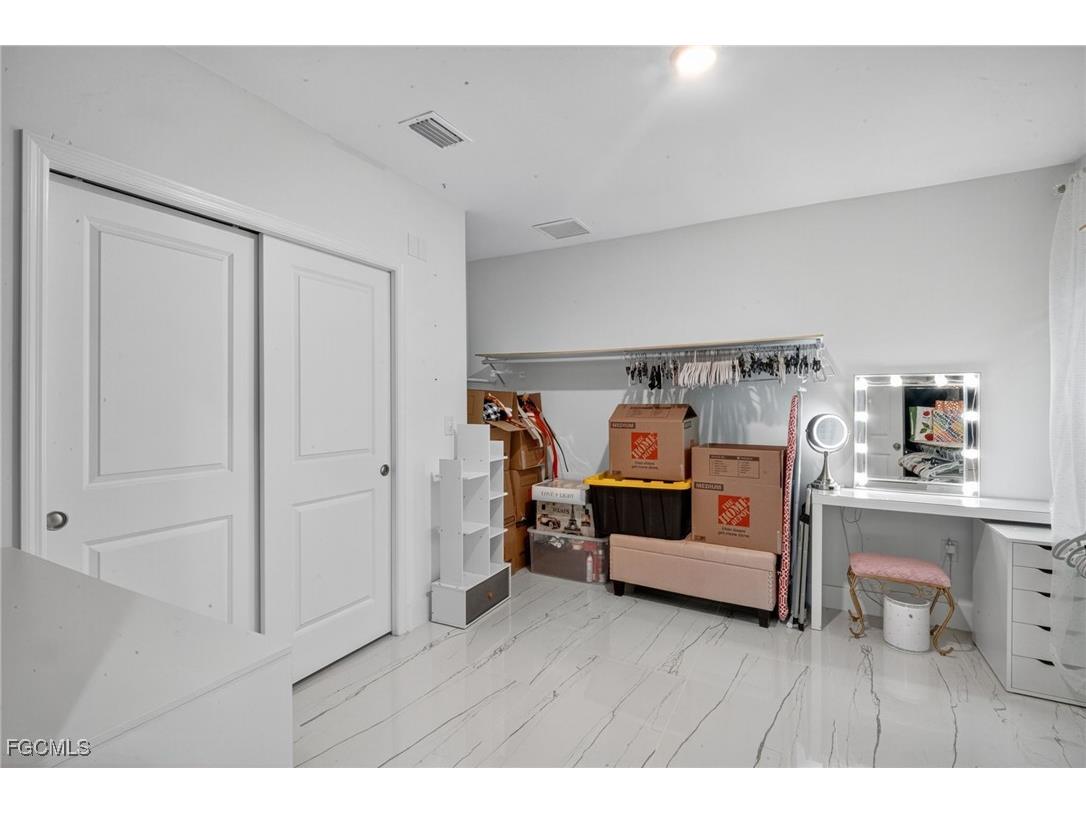 317 SW 26th Avenue Cape Coral FL 33991 2025012411 image24