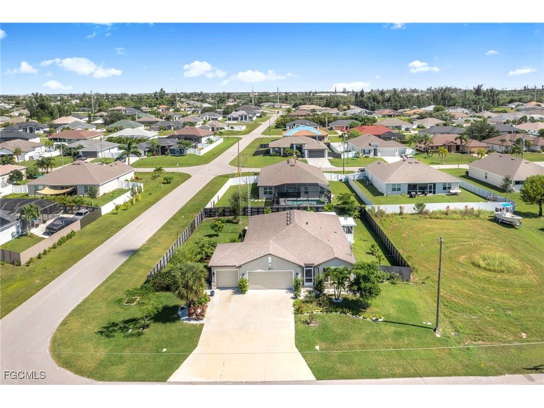 317 SW 26th Avenue Cape Coral FL 33991 2025012411 image3