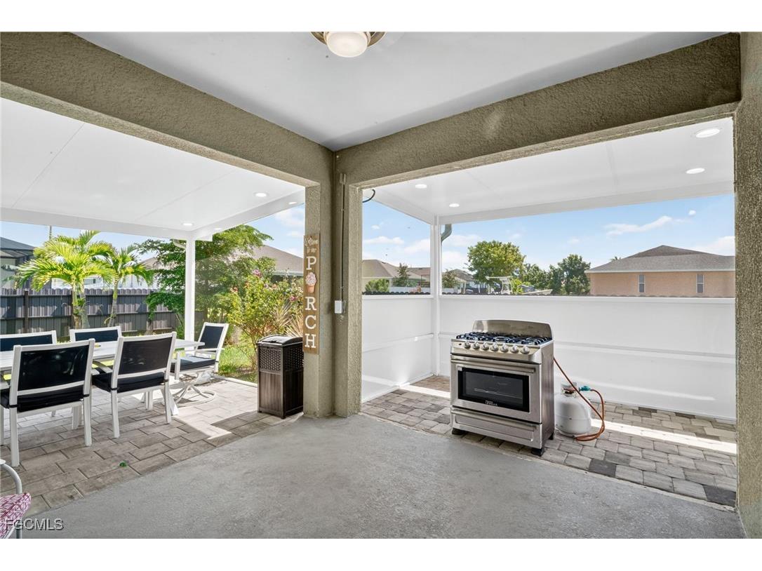 317 SW 26th Avenue Cape Coral FL 33991 2025012411 image33