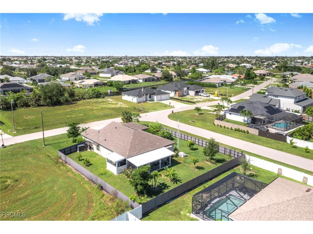 317 SW 26th Avenue Cape Coral FL 33991 2025012411 image4