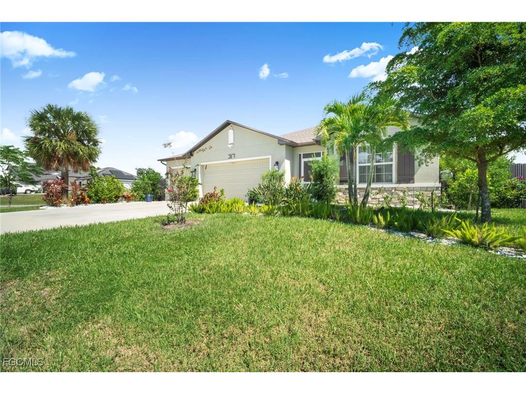 317 SW 26th Avenue Cape Coral FL 33991 2025012411 image6