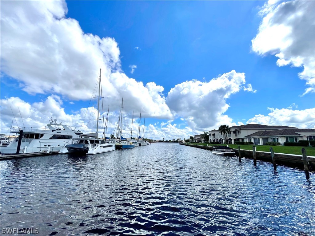 317 Sunrise Cay #204 Naples FL 34114 226007486 image1