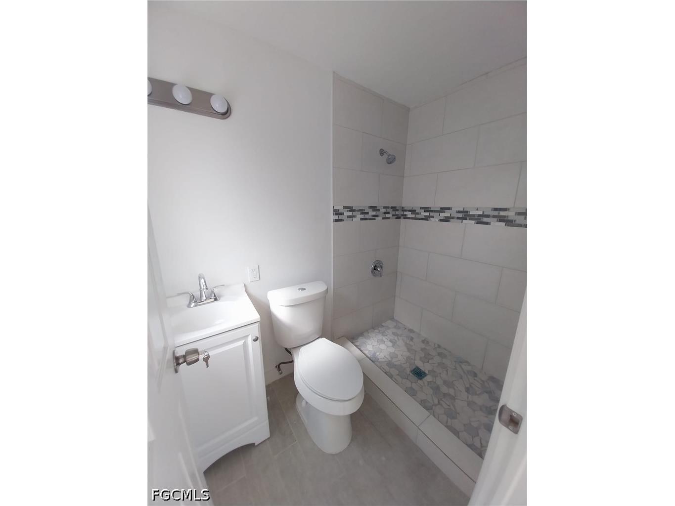 317 Tarpon Drive Cape Coral FL 33904 2026016009 image16