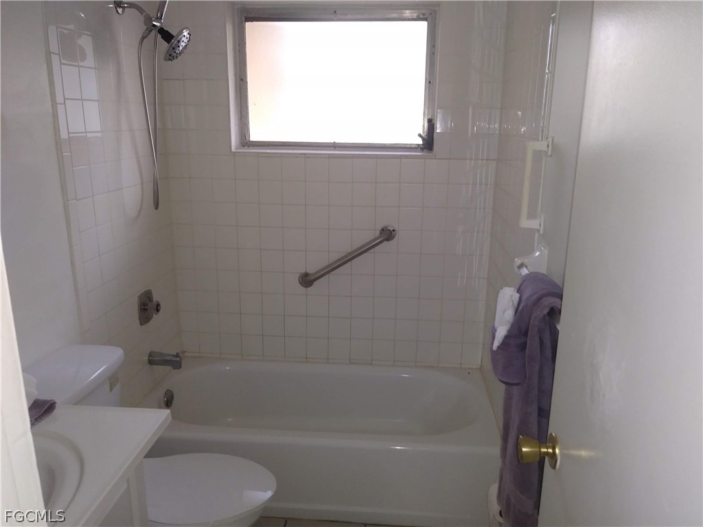 317 Tudor Drive #A Cape Coral FL 33904 2026013248 image4