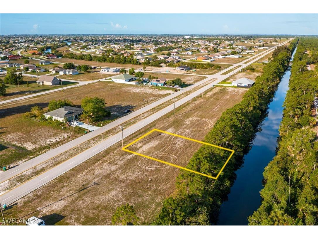 317 Wilmington Parkway Cape Coral FL 33993 222036022 image1