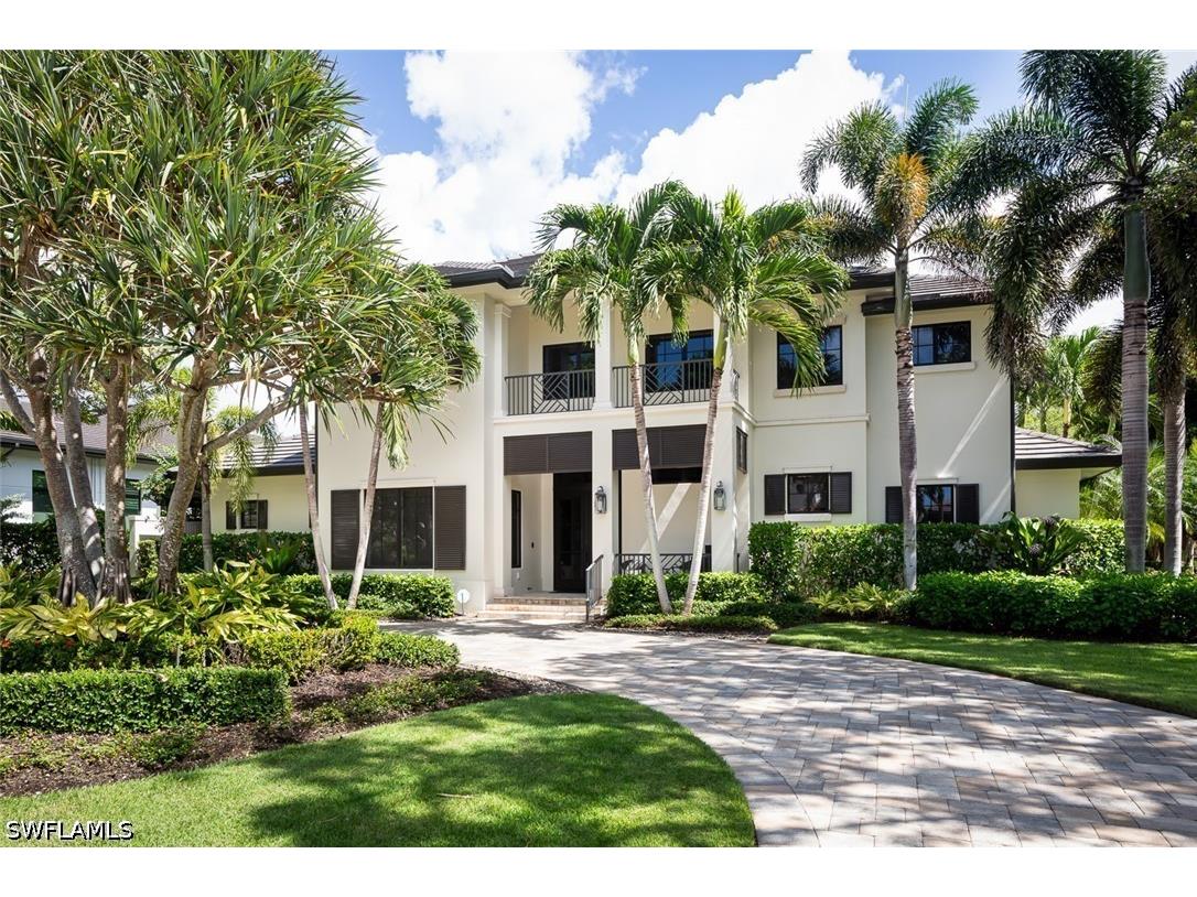 3170 Crayton Road Naples FL 34103 226019347 image1
