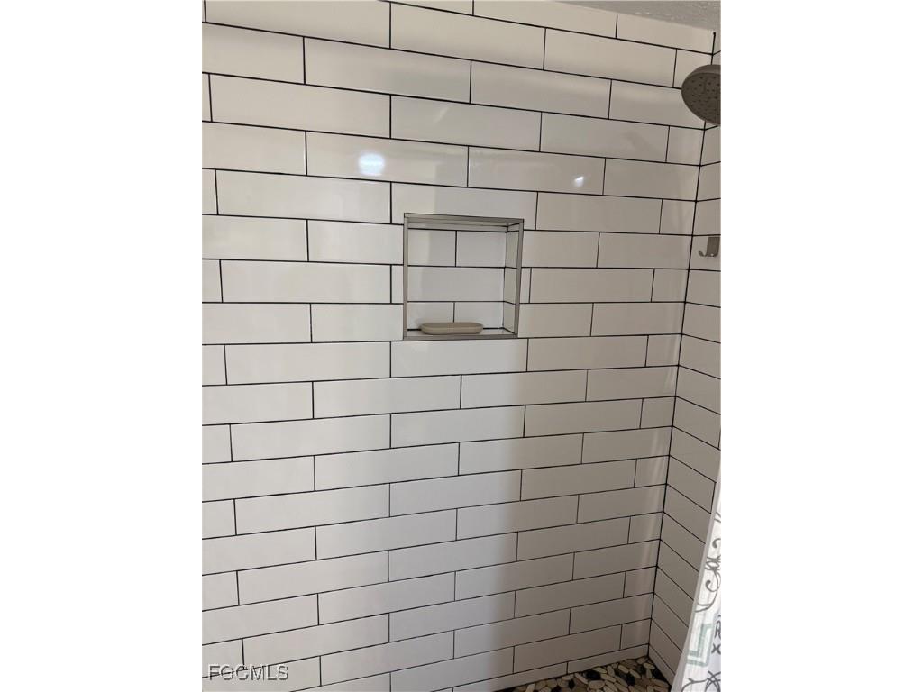 3170 Matecumbe Key Road #111 Punta Gorda FL 33955 2025005697 image11