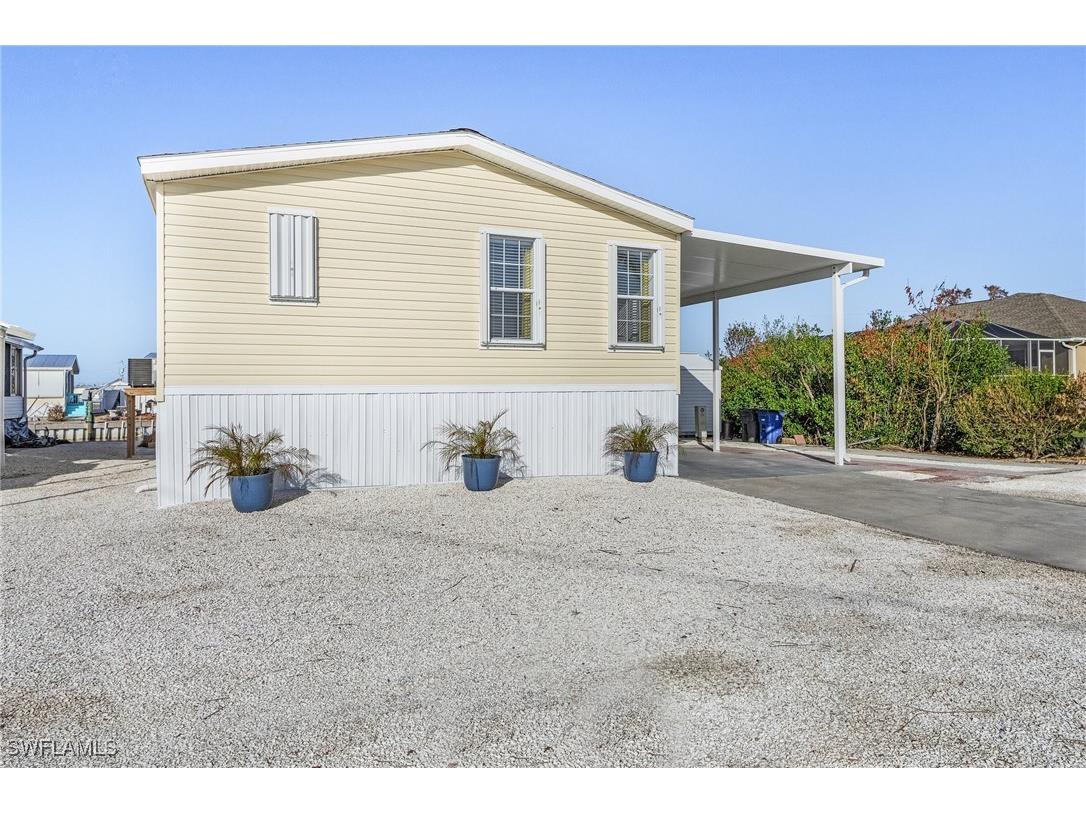 3171 York Road Saint James City FL 33956 224089480 image1