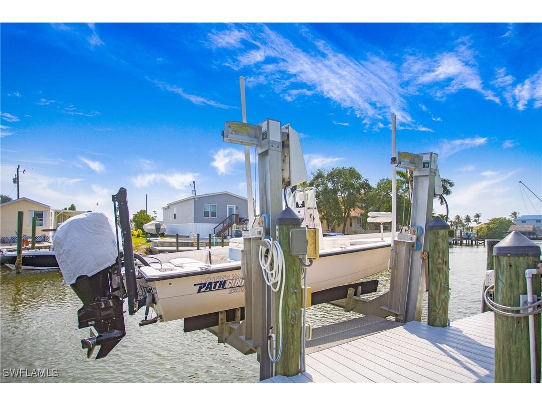 318 Angler Drive #402 Goodland FL 34140 224101318 image26