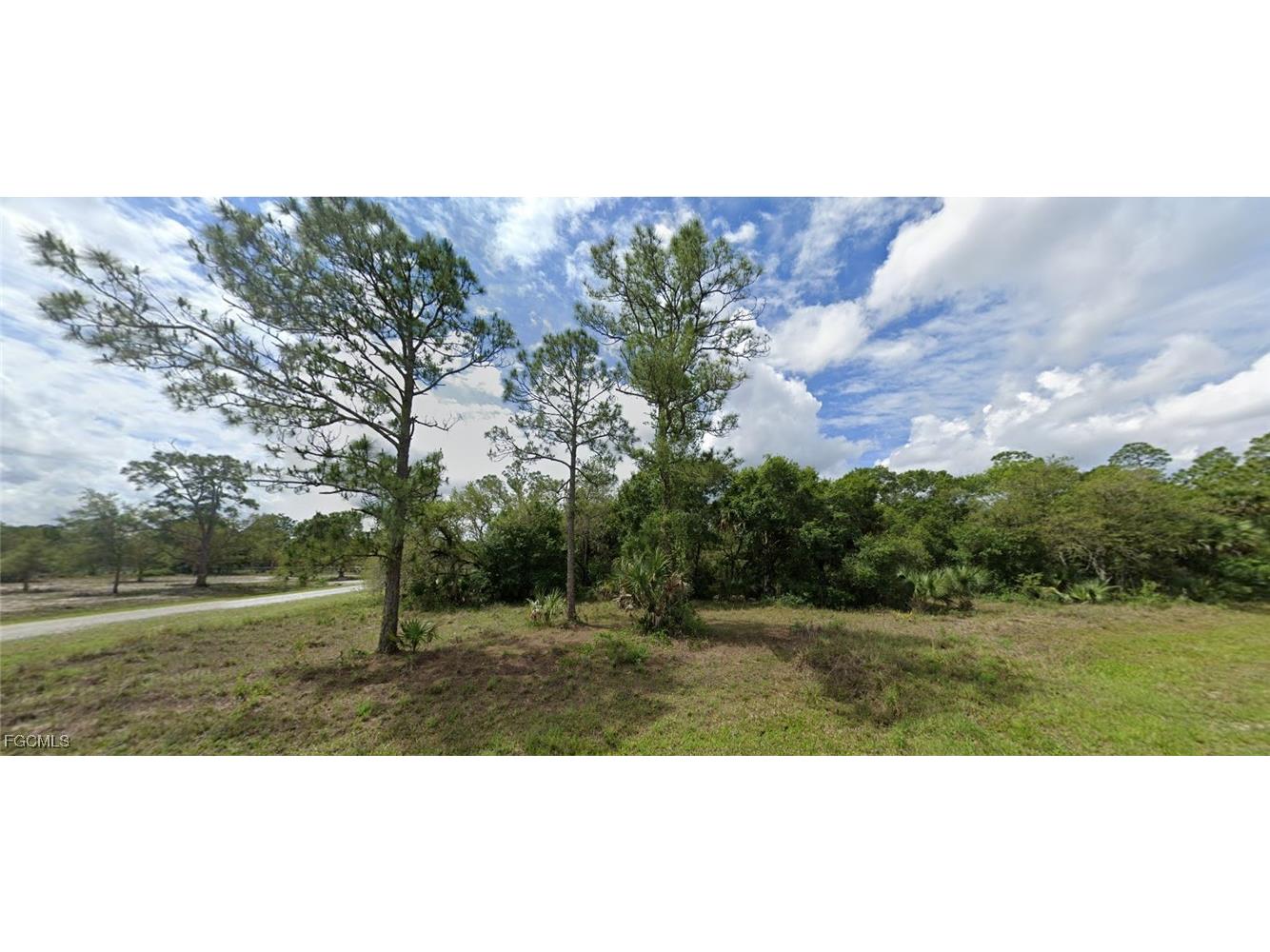 318 Hunting Club Avenue Montura Ranches FL 33440 2025023612 image1