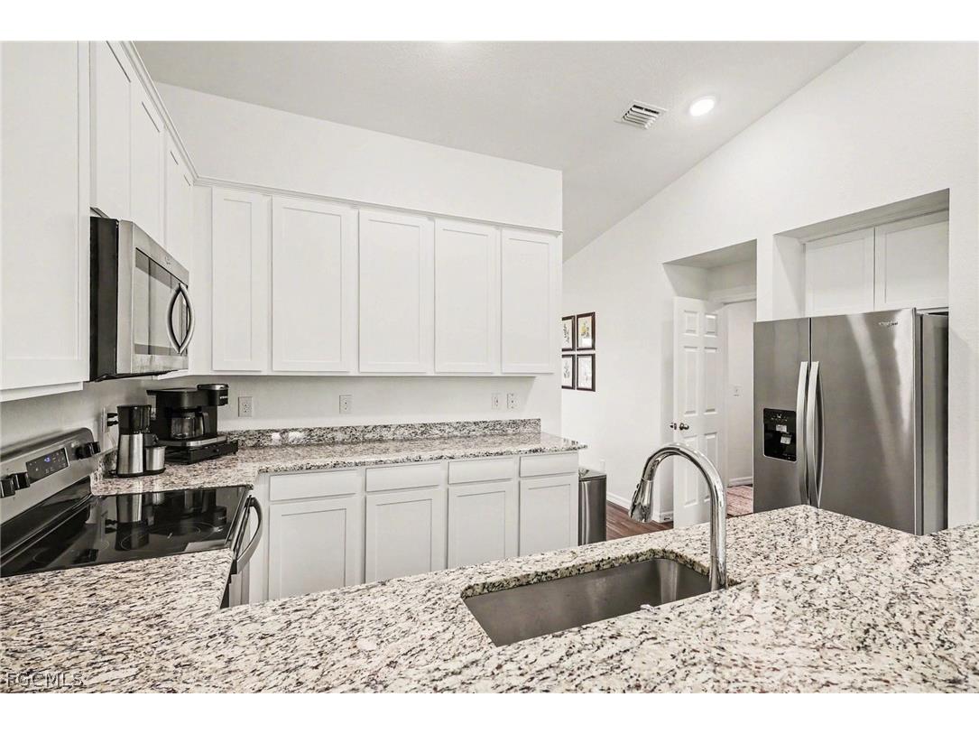 318 NW 4th Street Cape Coral FL 33993 2026007711 image13