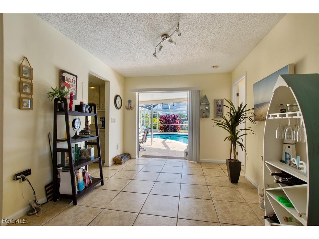 318 SE 33rd Terrace Cape Coral FL 33904 2026010922 image10