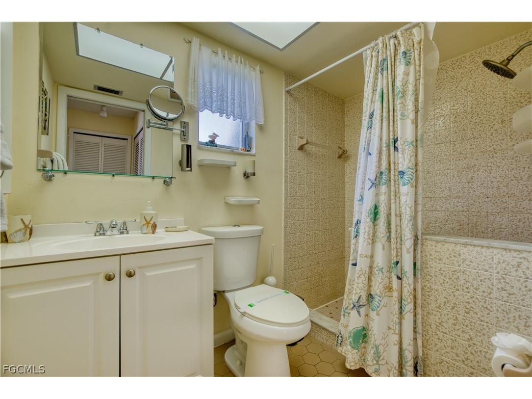 318 SE 33rd Terrace Cape Coral FL 33904 2026010922 image15