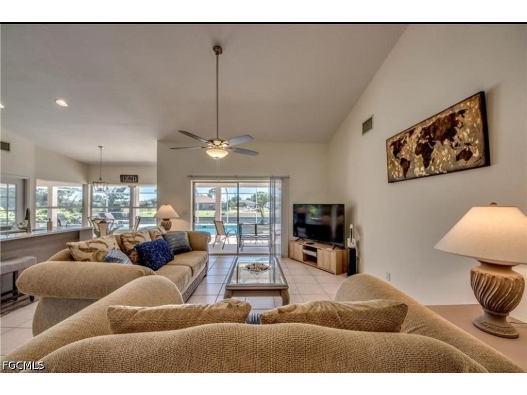 318 SW 28th Street Cape Coral FL 33914 2026030406 image3