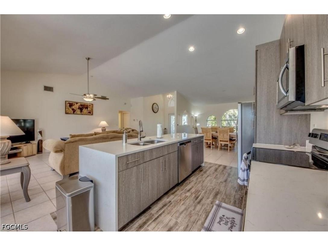 318 SW 28th Street Cape Coral FL 33914 2026030406 image6