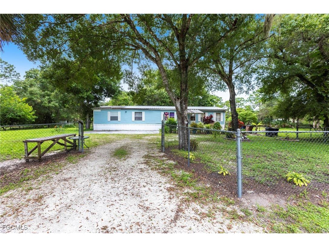 3180 Packinghouse Road Alva FL 33920 2025009395 image1