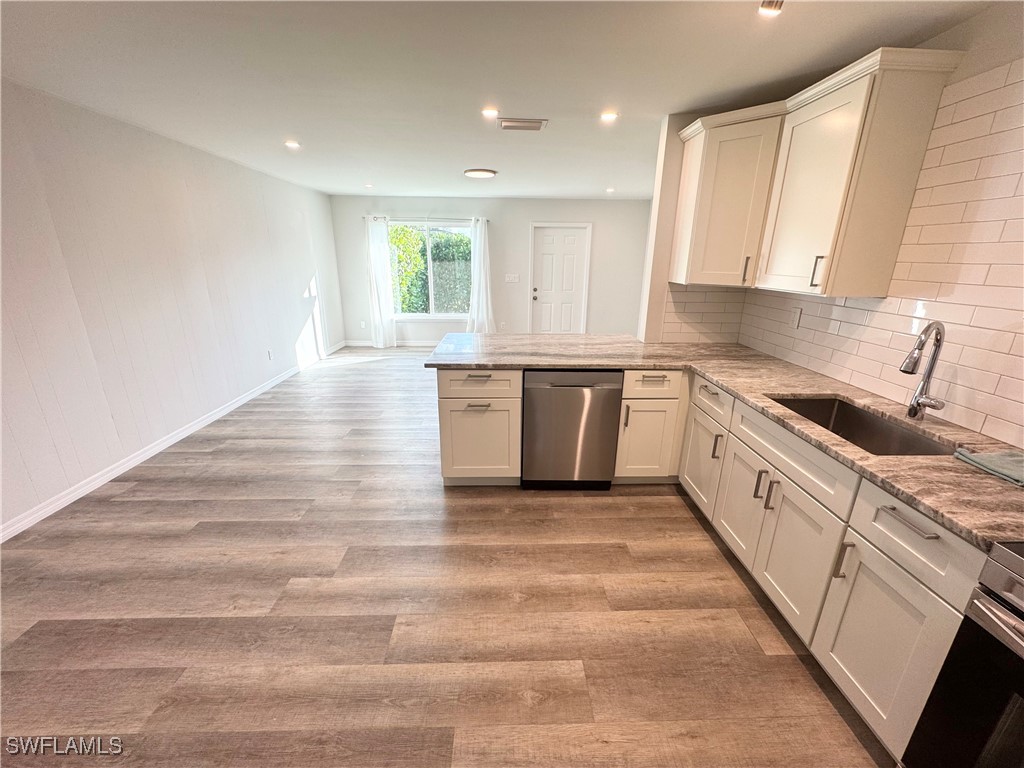 3181 Poinciana Drive Naples FL 34105 225075234 image1