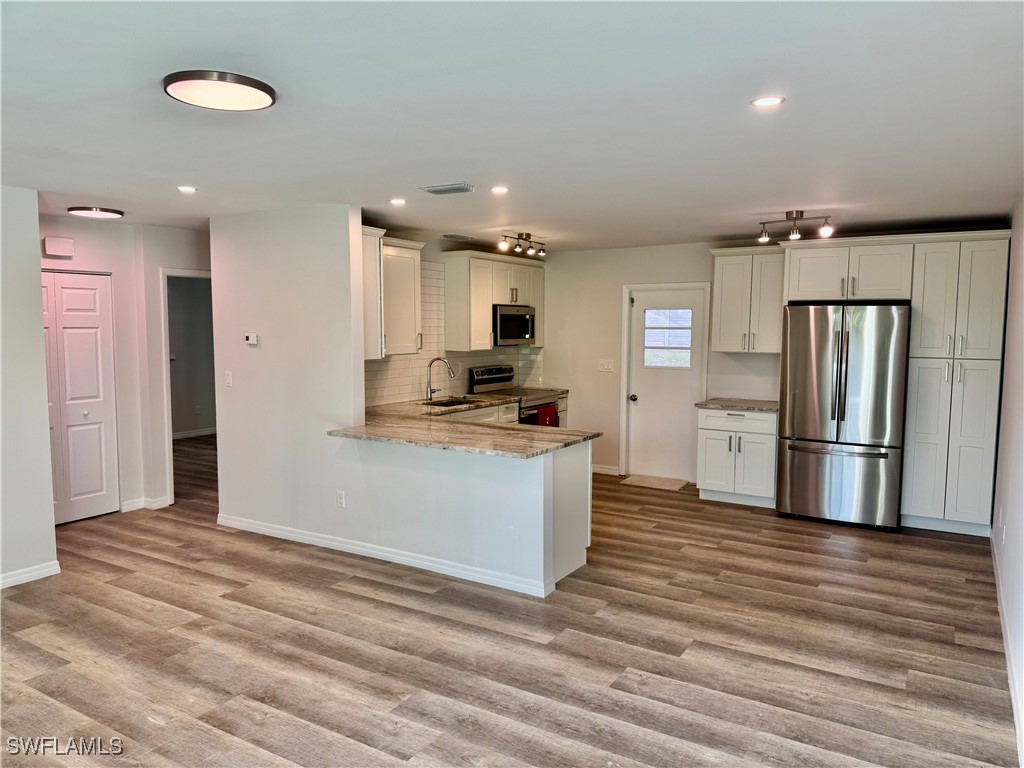 3181 Poinciana Drive Naples FL 34105 225075234 image2