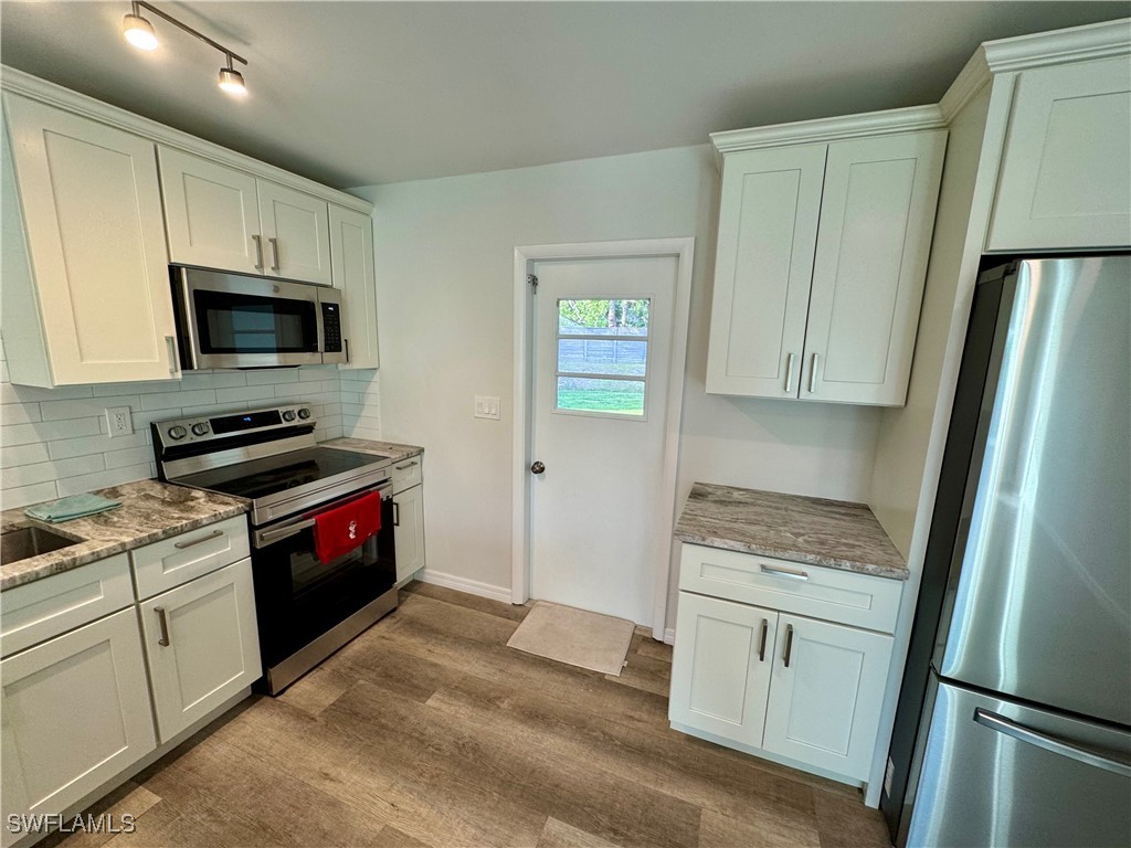 3181 Poinciana Drive Naples FL 34105 225075234 image3