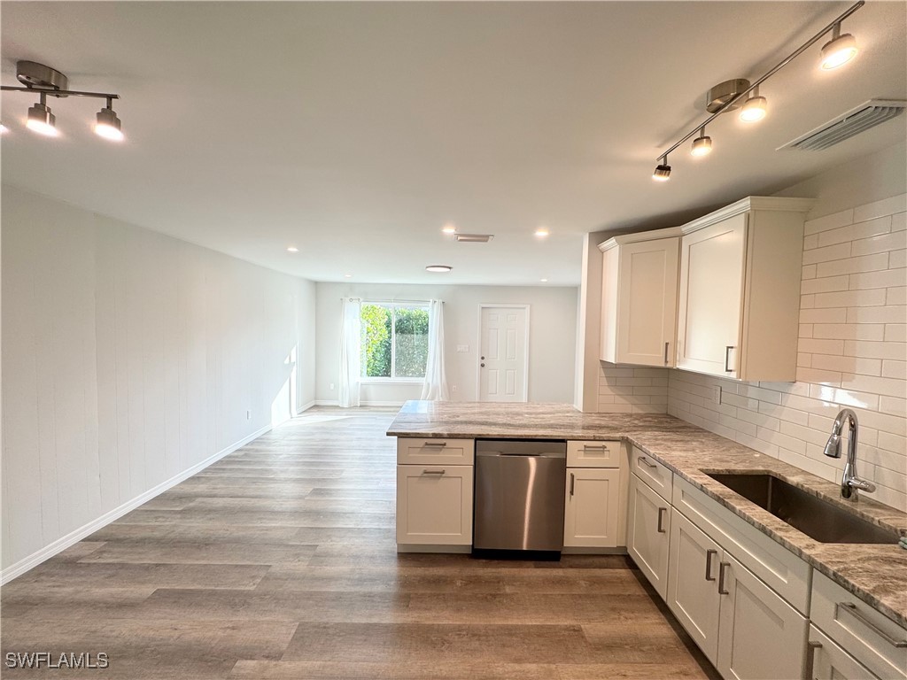 3181 Poinciana Drive Naples FL 34105 225075234 image5