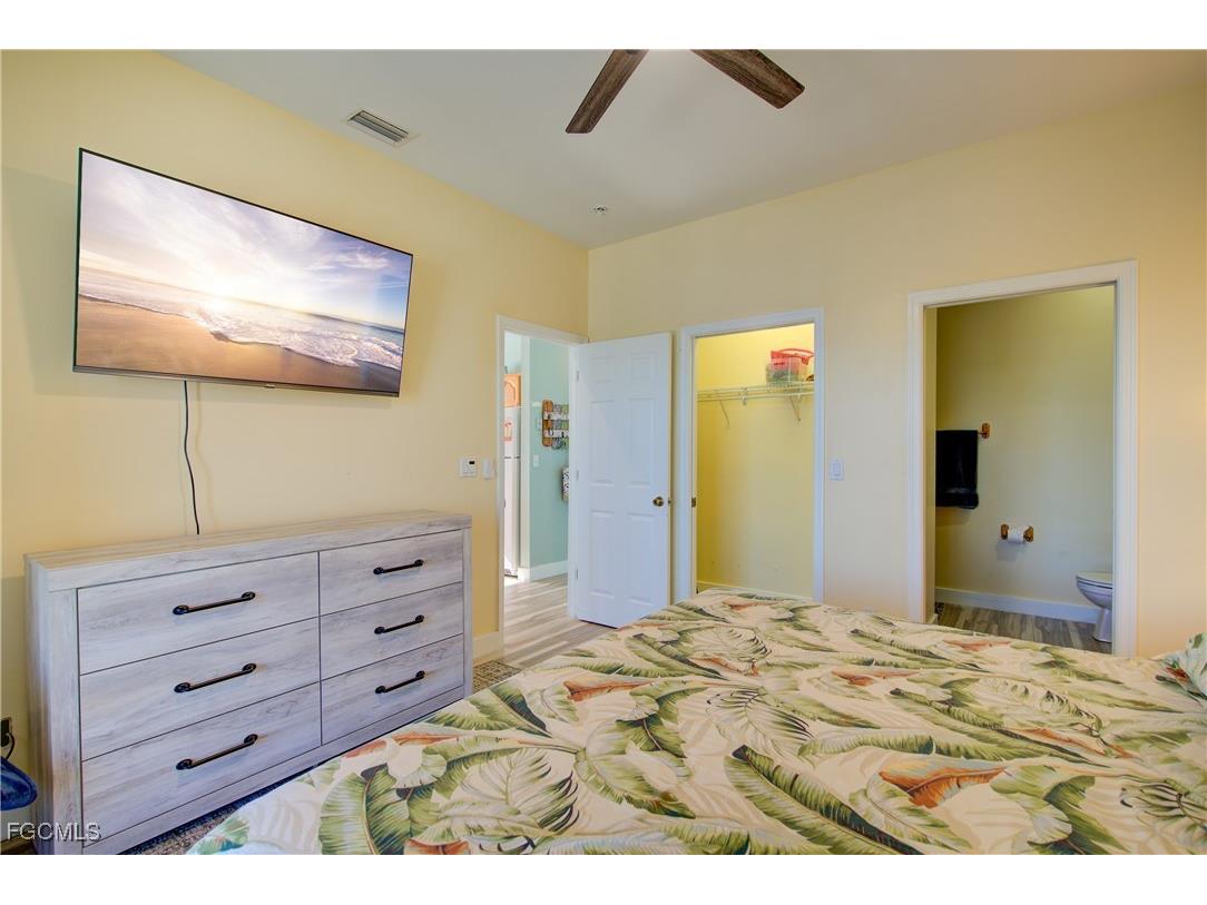 3184 Stringfellow Road Saint James City FL 33956 2025021581 image33