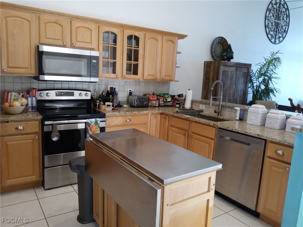 3184 Stringfellow Road Saint James City FL 33956 2025021581 image44