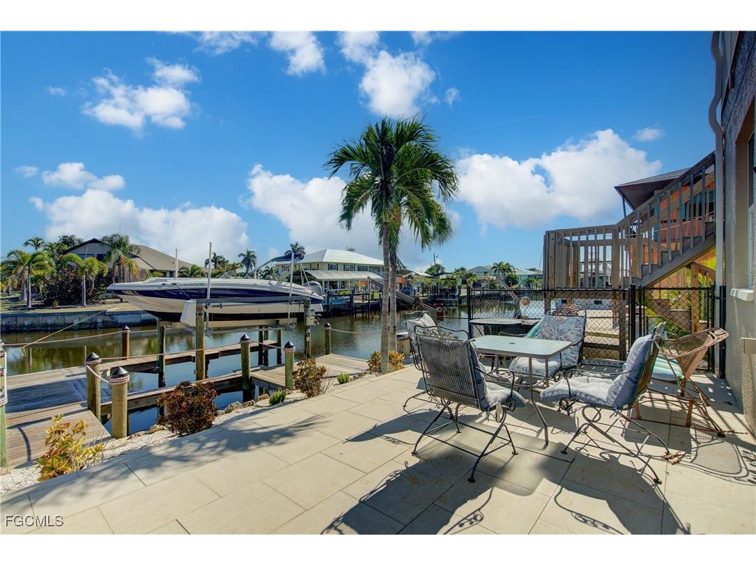 3184 Stringfellow Road Saint James City FL 33956 2025021581 image7