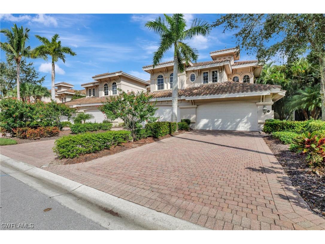 3185 Aviamar Circle #202 Naples FL 34114 223087451 image1