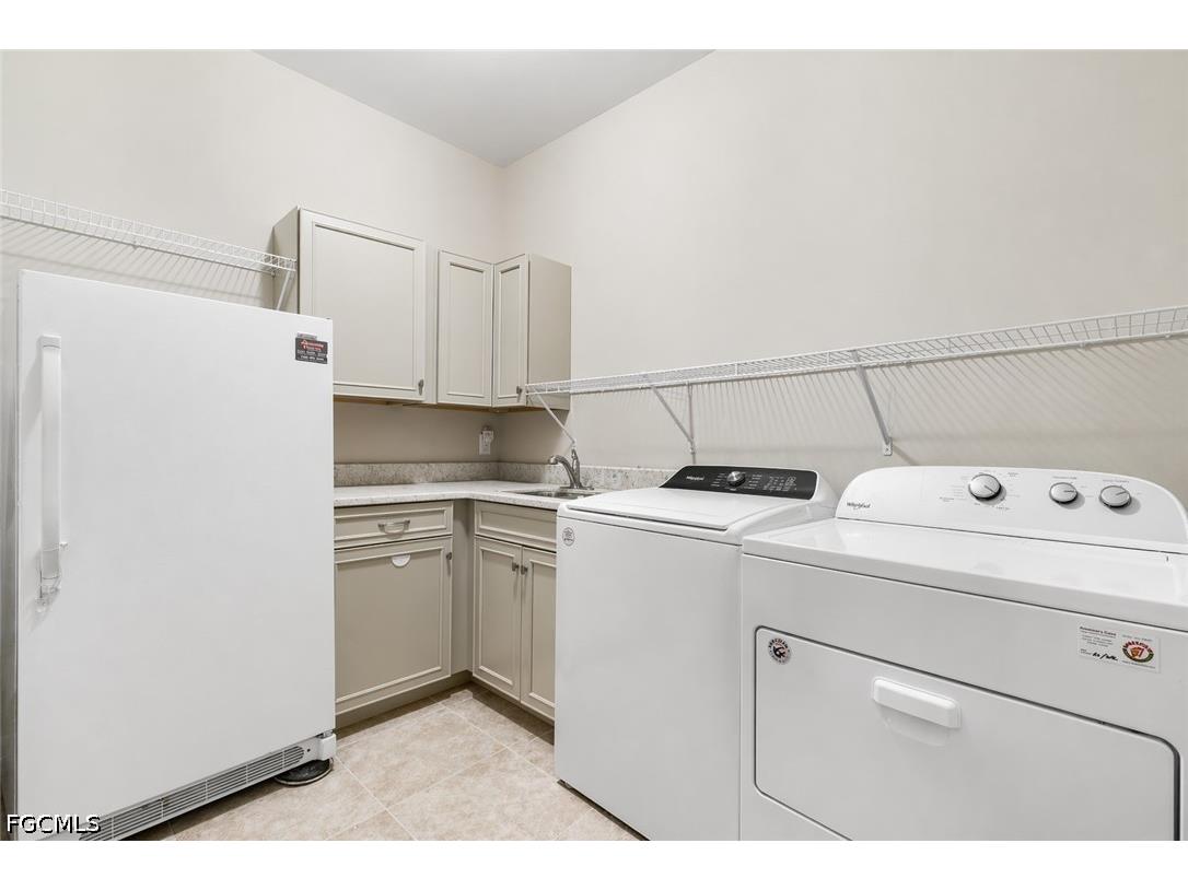 3188 Amadora Circle Cape Coral FL 33909 2026017887 image10
