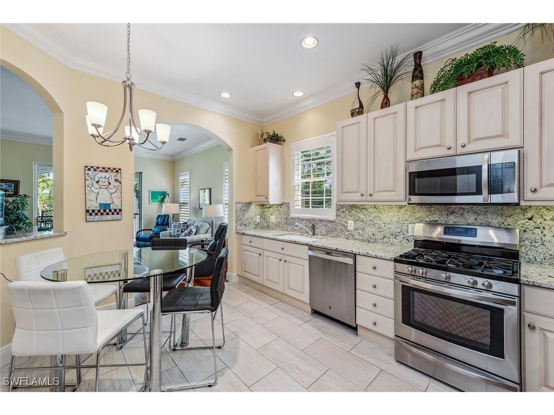 3189 Aviamar Circle #202 Naples FL 34114 224096273 image10