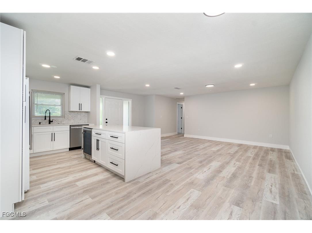 319 Arlington Avenue Fort Myers FL 33905 225063365 image10