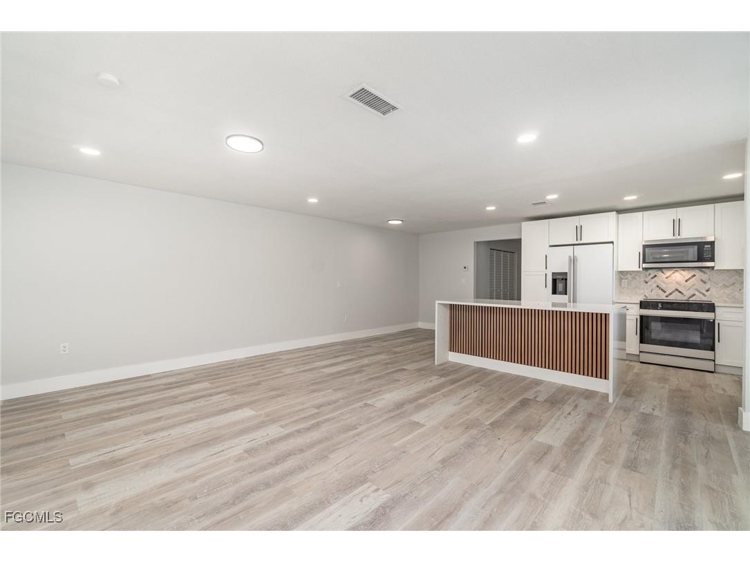 319 Arlington Avenue Fort Myers FL 33905 225063365 image11