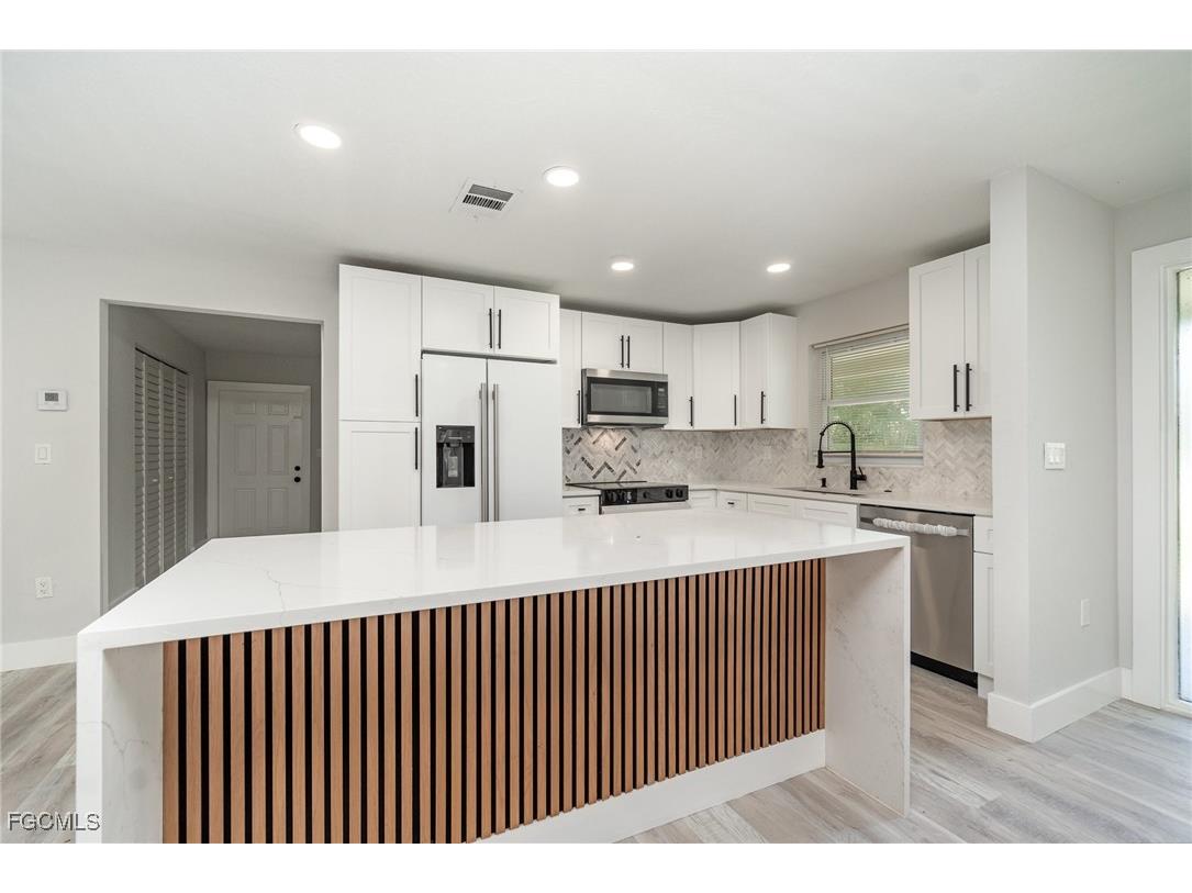 319 Arlington Avenue Fort Myers FL 33905 225063365 image12